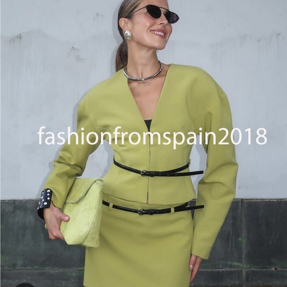 ZARA NEW WOMAN FITTED BLAZER AND SKIRT WITH BELT. PISTACHIO GREEN COLOR. Size XS - Picture 4 of 8